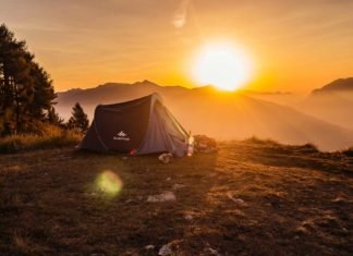 Backyard-Camping-Tips-to-Make-It-with-Your-Kids-on-passionarticles