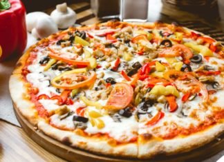 5-Different-Pizzas-Around-The-World-That-You-Should-Try-Once-on-passionarticles