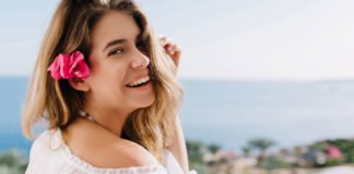 Tips-To-Stay-Beautiful-Naturally-and-without-Makeup-on-passionarticles