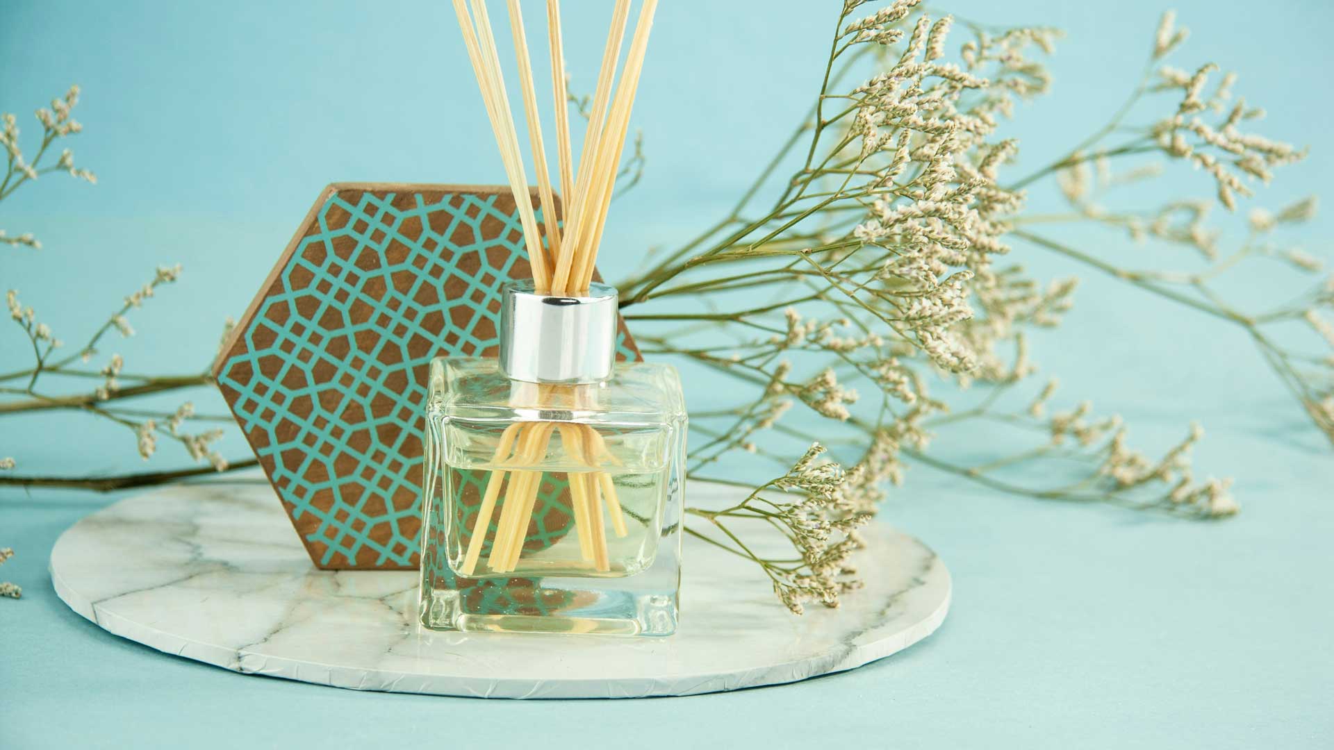 How Commercial Aroma Diffusers Improve Fragrance Management in Business Spacesv